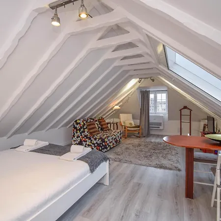 Bica Loft Апартаменты Лиссабон